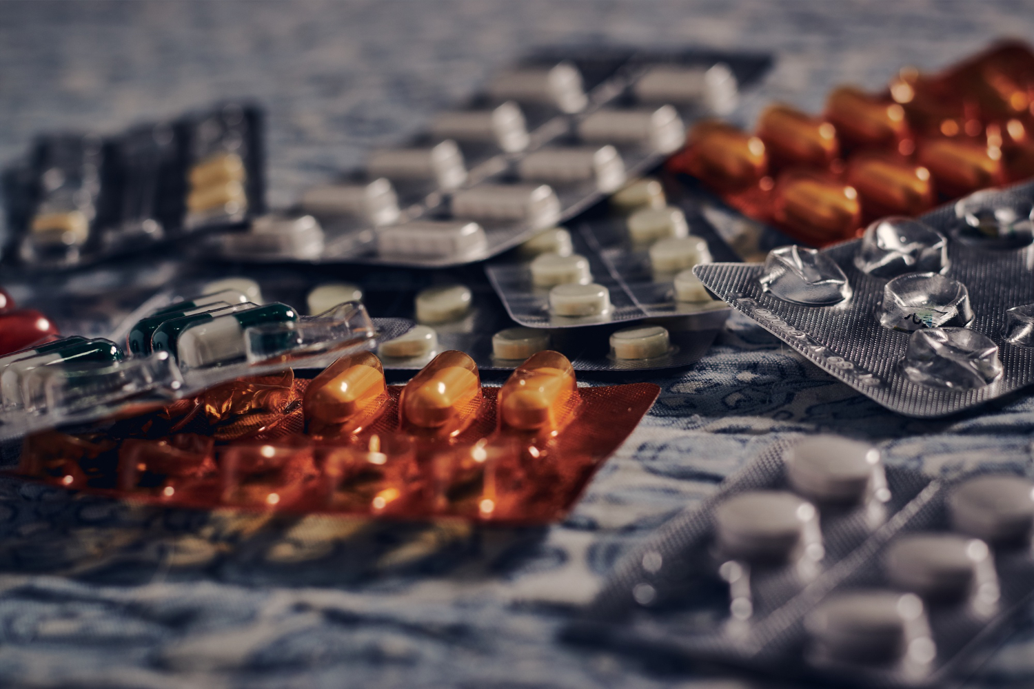 O que é preciso saber sobre regulamentação da Anvisa para medicamentos importados