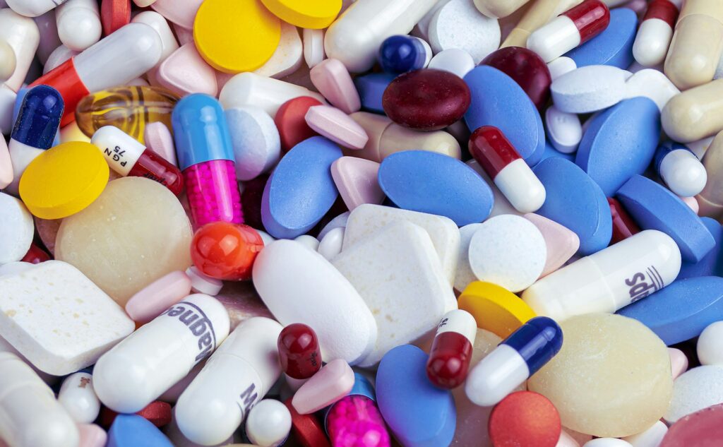 Distribuição de medicamentos para clínicas: como garantir segurança e eficiência no abastecimento